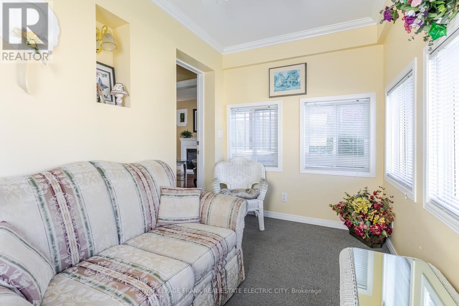 












287 MCGILL STREET

,
Peterborough (Otonabee Ward 1),




Ontario
K9J1W4

