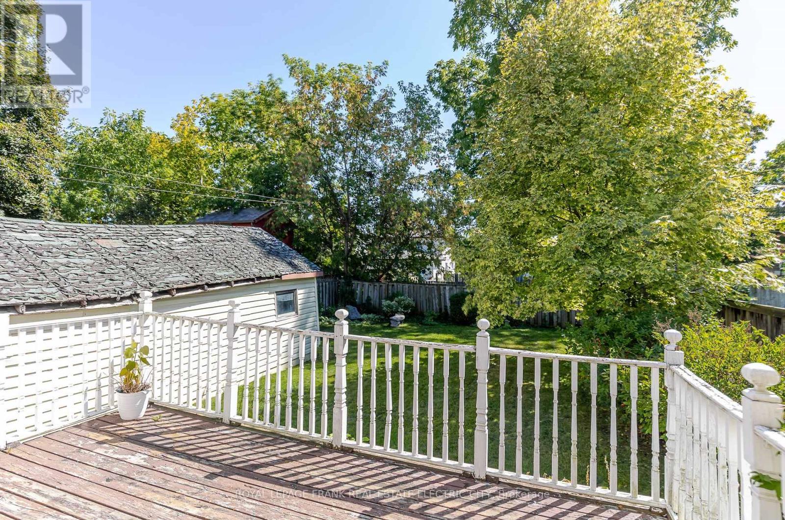 












287 MCGILL STREET

,
Peterborough (Otonabee Ward 1),




Ontario
K9J1W4

