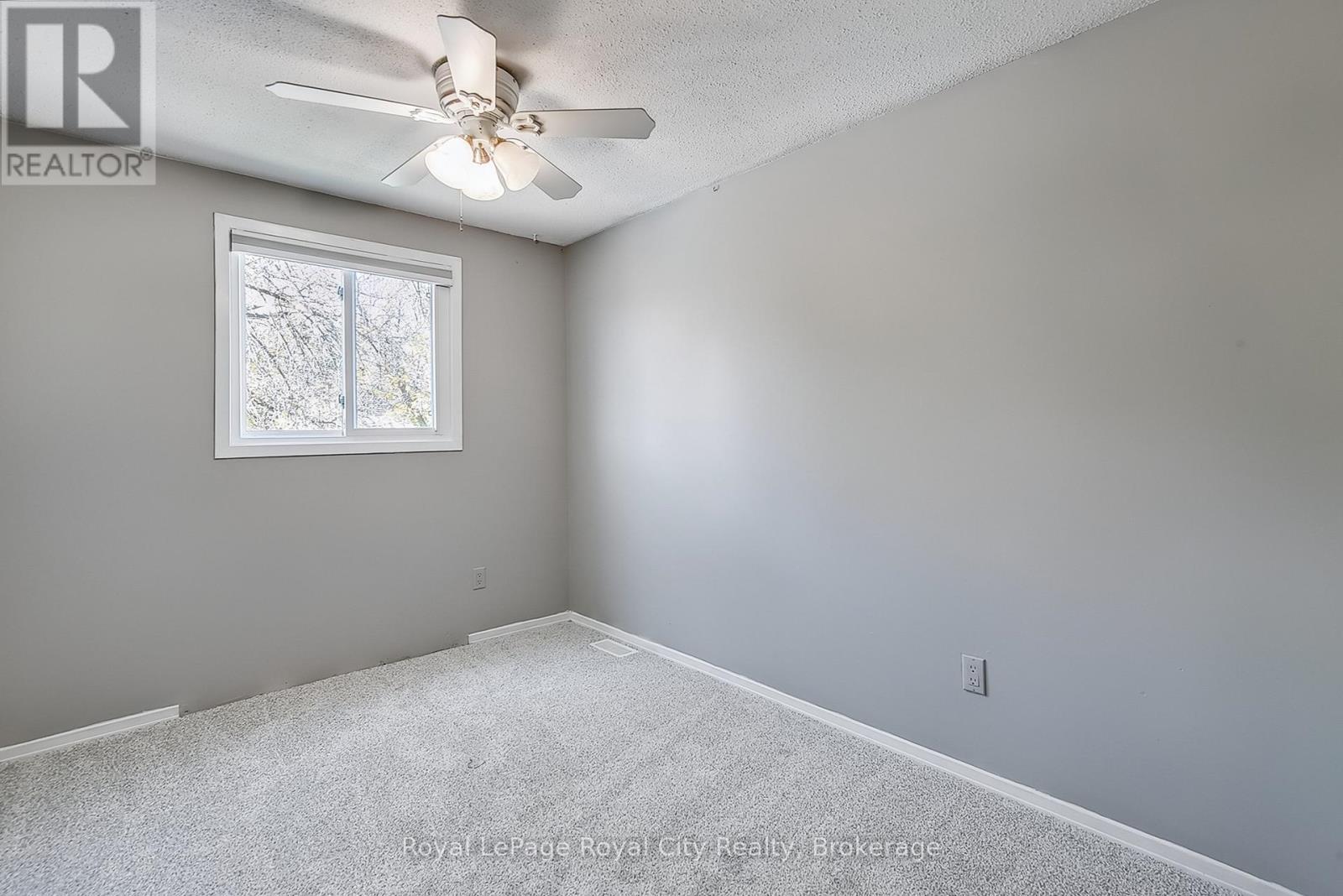 












19 LEACOCK AVENUE

,
Guelph (Grange Road),




Ontario
N1E6P9

