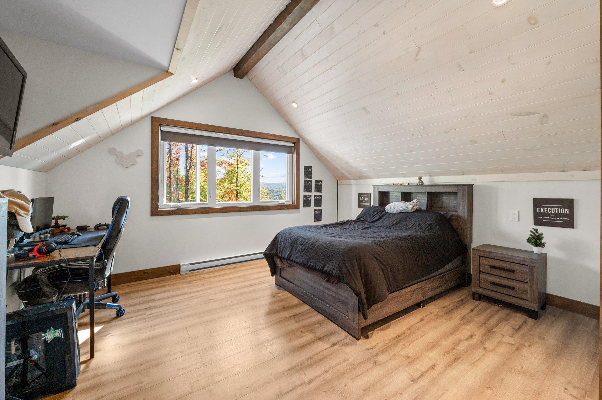 









125


Mtée des Samares

,
Sainte-Agathe-des-Monts,




QC
J8C0R7

