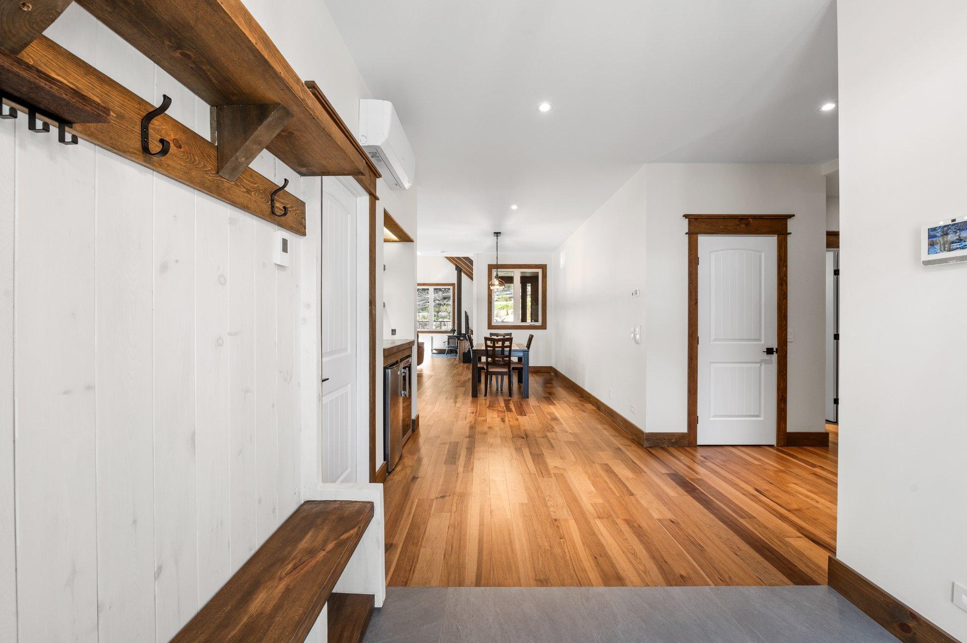 









125


Mtée des Samares

,
Sainte-Agathe-des-Monts,




QC
J8C0R7

