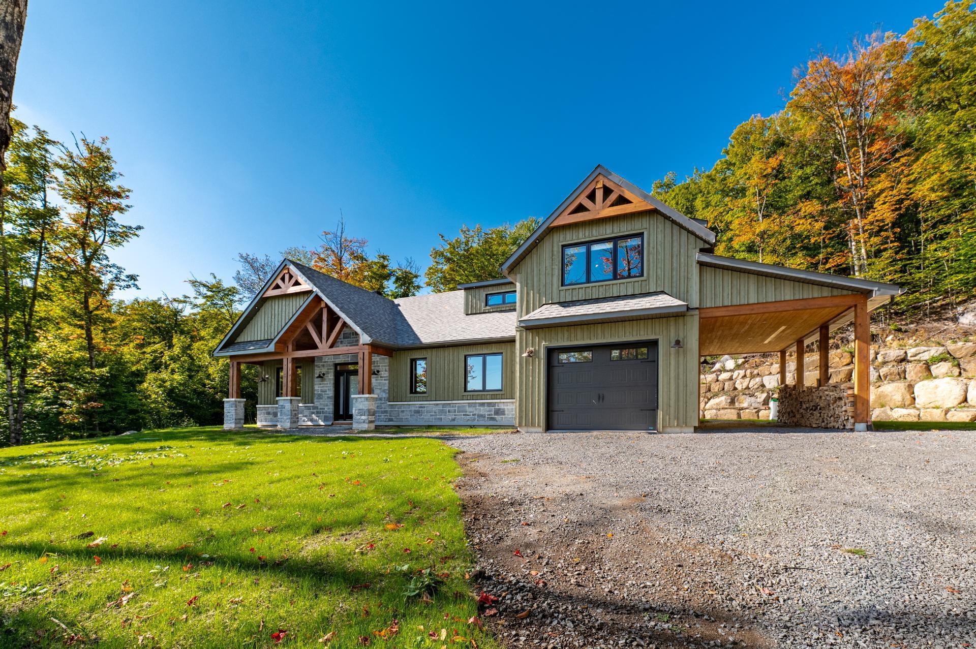 









125


Mtée des Samares

,
Sainte-Agathe-des-Monts,




QC
J8C0R7

