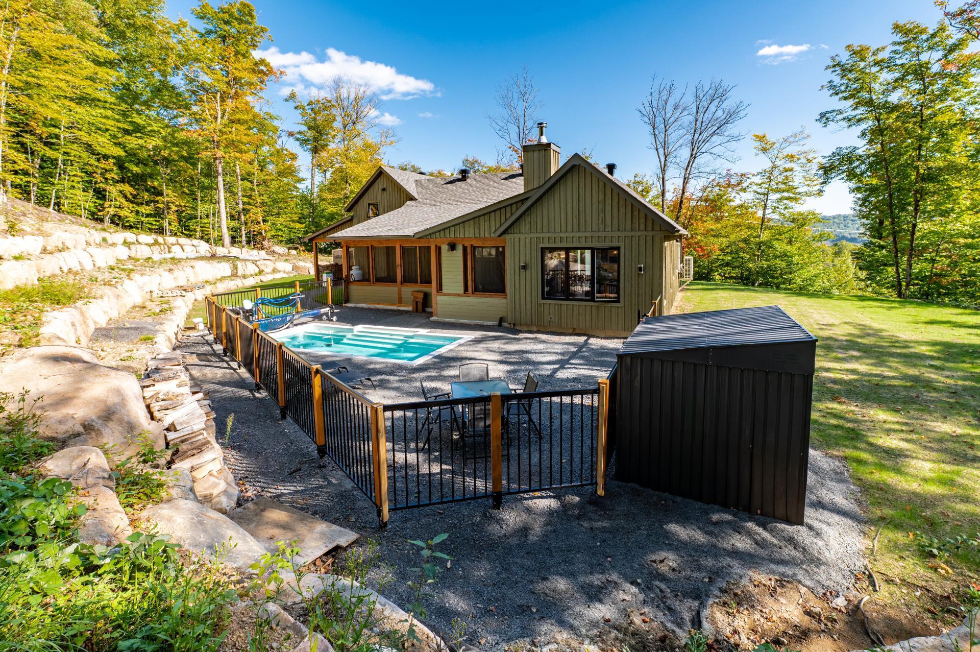 









125


Mtée des Samares

,
Sainte-Agathe-des-Monts,




QC
J8C0R7

