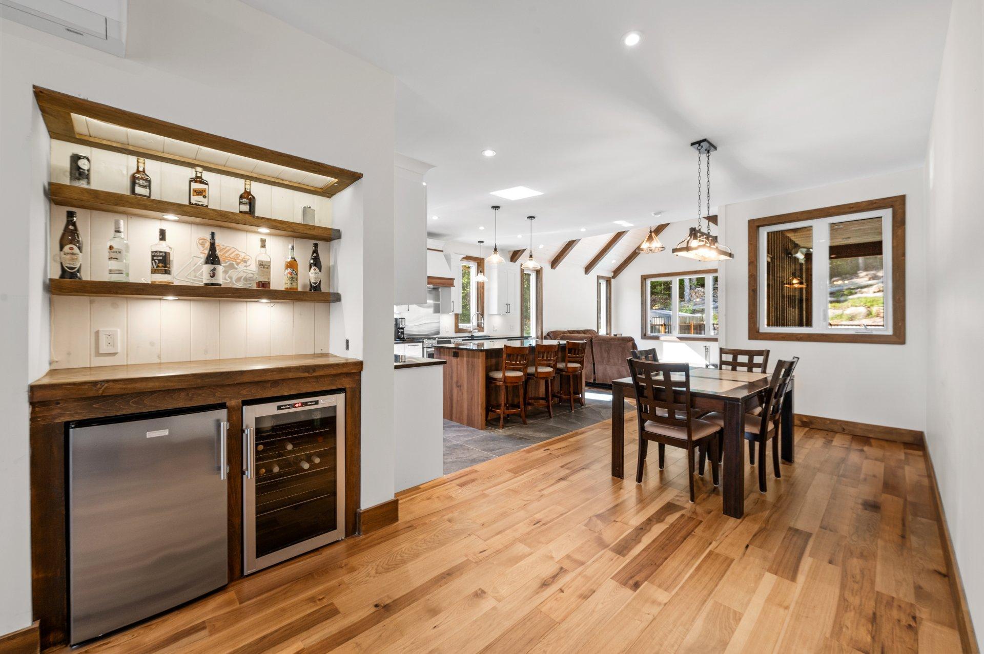 









125


Mtée des Samares

,
Sainte-Agathe-des-Monts,




QC
J8C0R7

