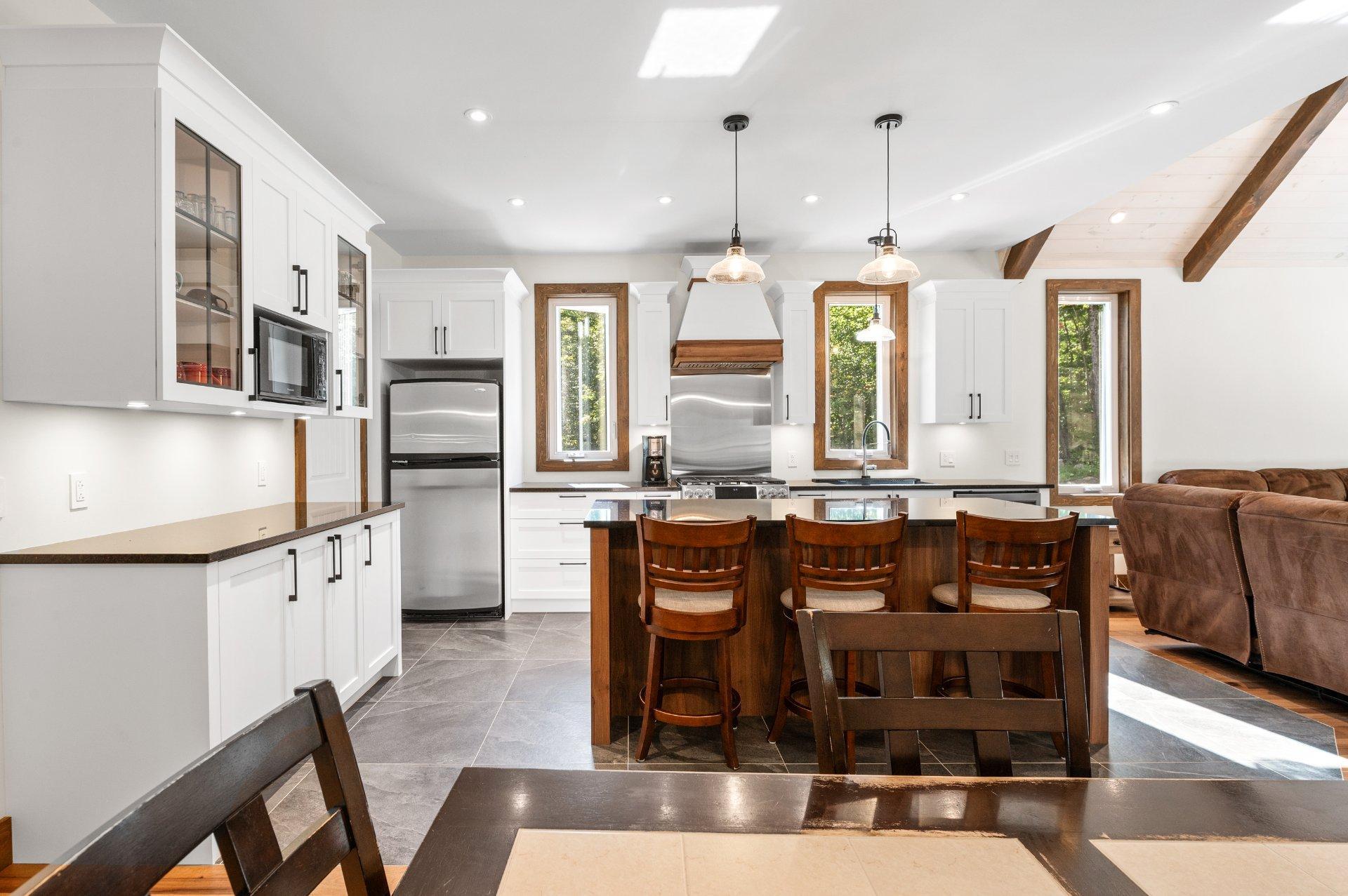 









125


Mtée des Samares

,
Sainte-Agathe-des-Monts,




QC
J8C0R7

