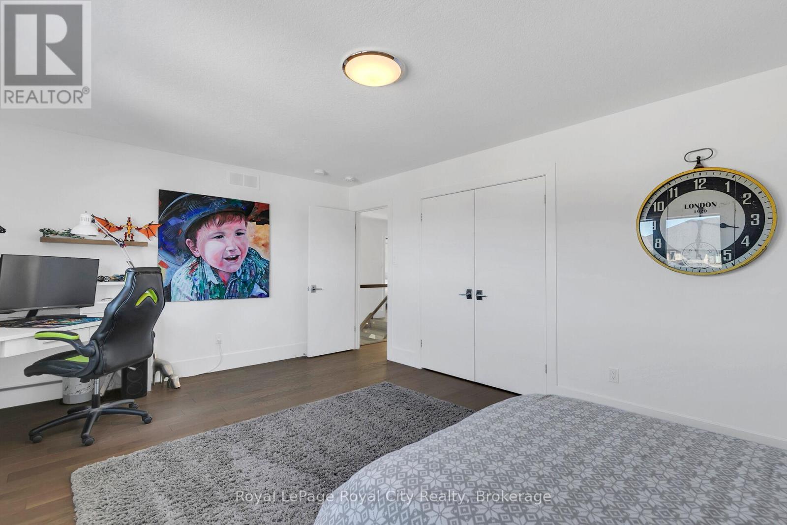 












303 GOSLING GARDENS

,
Guelph (Clairfields/Hanlon Business Park),




Ontario
N1L0M1

