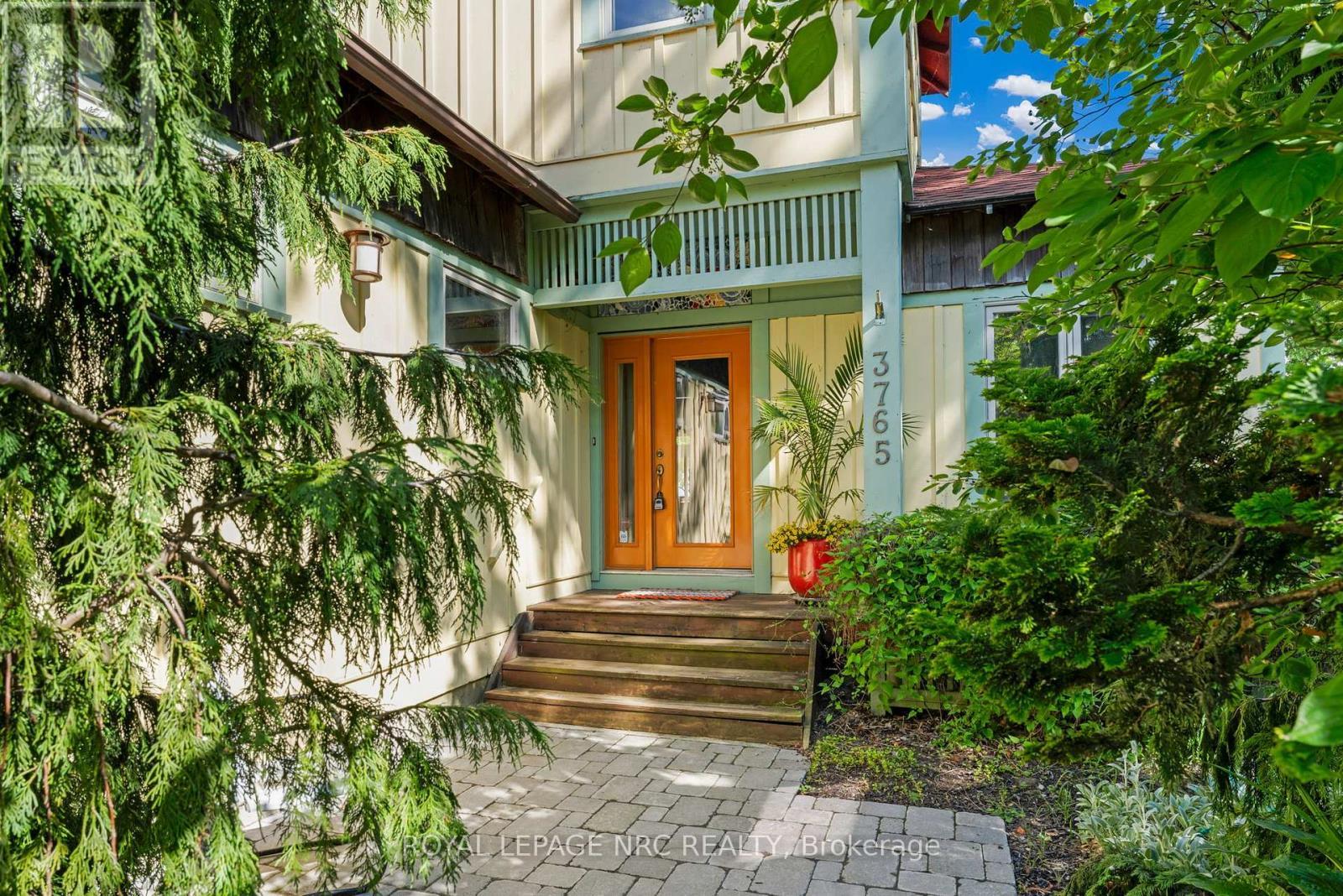 












3765 CRYSTAL BEACH DRIVE

,
Fort Erie (Crystal Beach),




Ontario
L0S1B0

