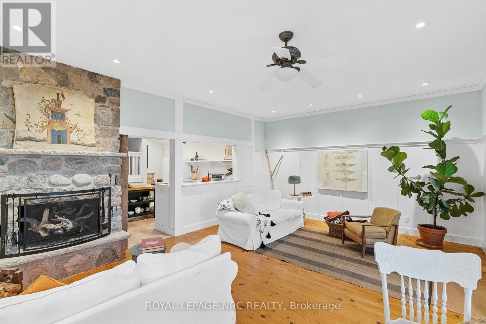 












3765 CRYSTAL BEACH DRIVE

,
Fort Erie (Crystal Beach),




Ontario
L0S1B0

