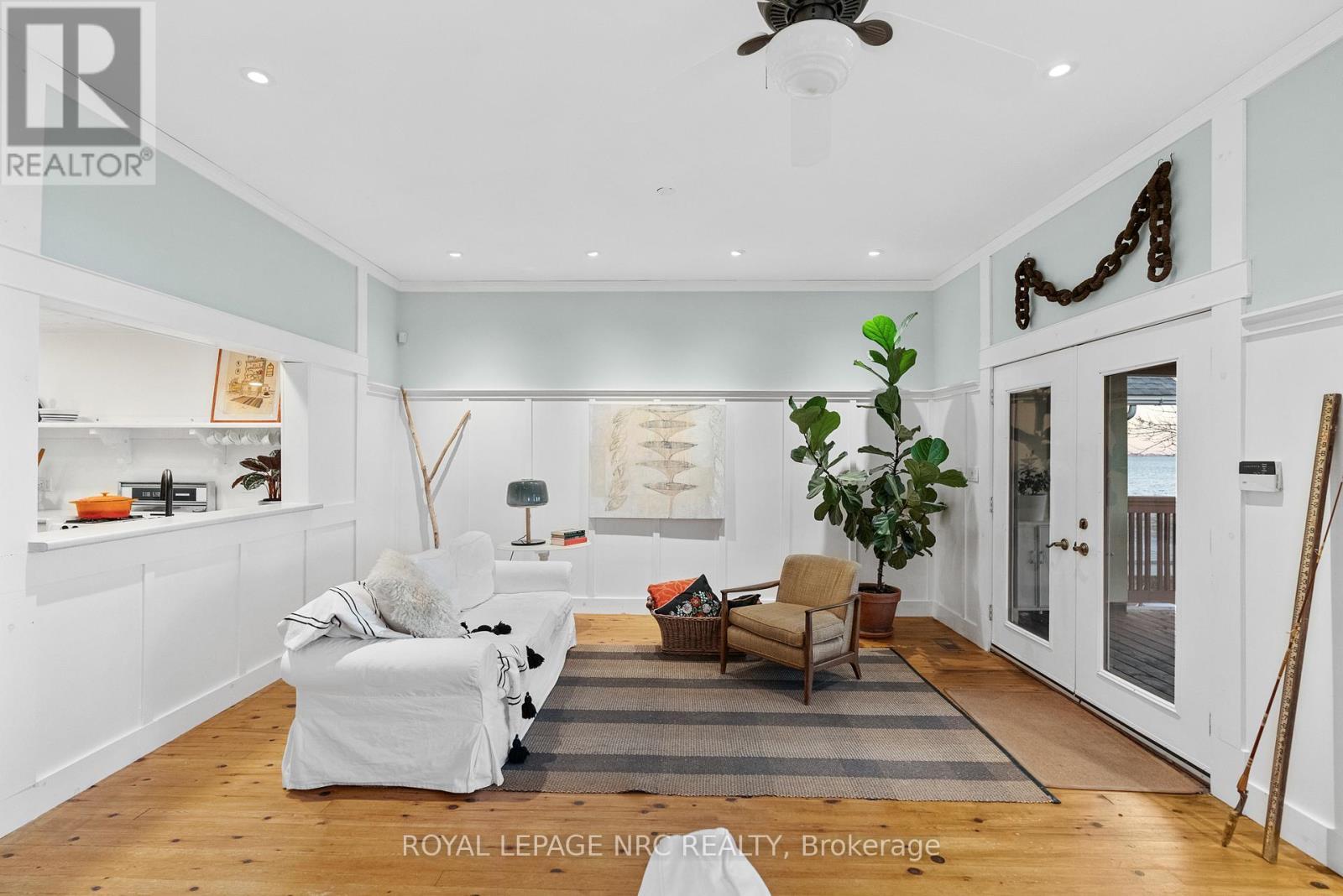 












3765 CRYSTAL BEACH DRIVE

,
Fort Erie (Crystal Beach),




Ontario
L0S1B0

