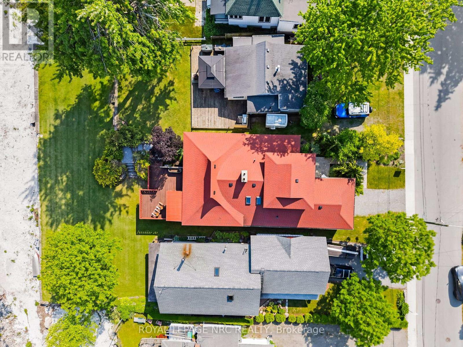 












3765 CRYSTAL BEACH DRIVE

,
Fort Erie (Crystal Beach),




Ontario
L0S1B0

