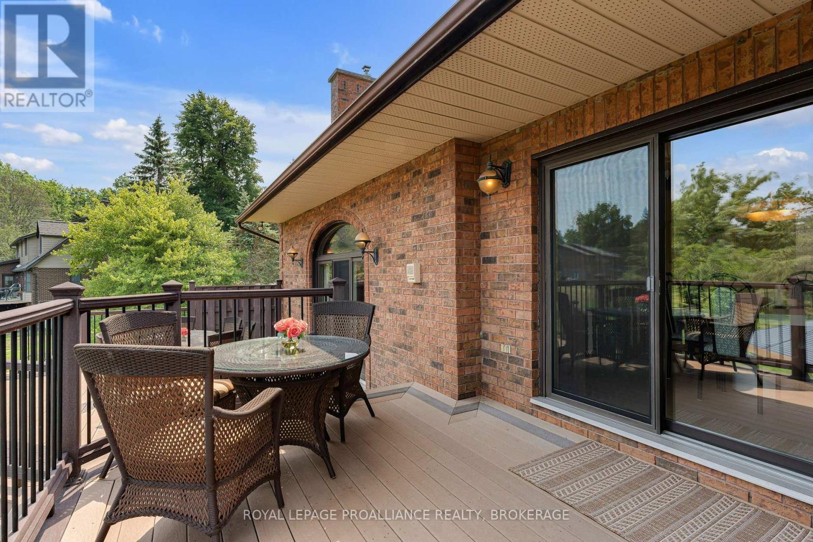












1673 ST. LAWRENCE AVENUE

,
Kingston (Kingston East (Incl CFB Kingston)),




Ontario
K7L4V1

