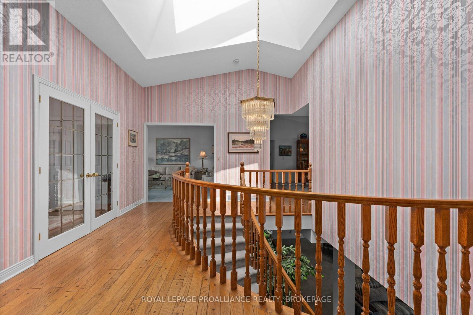 












1673 ST. LAWRENCE AVENUE

,
Kingston (Kingston East (Incl CFB Kingston)),




Ontario
K7L4V1

