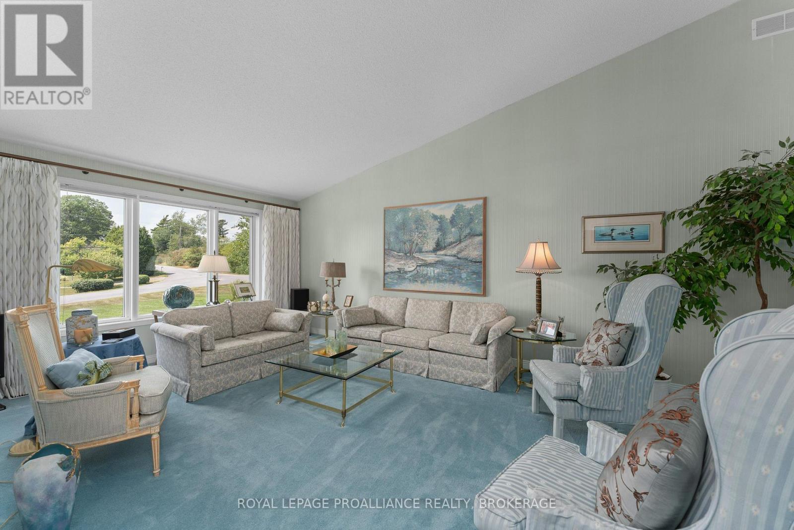 












1673 ST. LAWRENCE AVENUE

,
Kingston (Kingston East (Incl CFB Kingston)),




Ontario
K7L4V1

