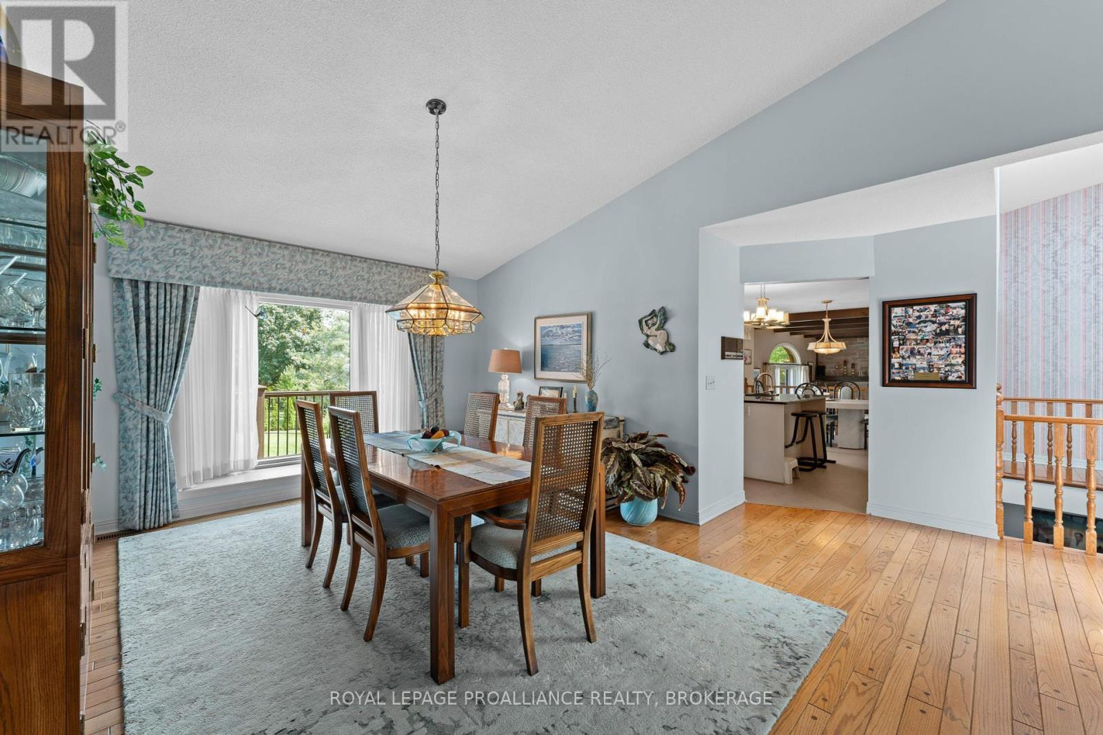












1673 ST. LAWRENCE AVENUE

,
Kingston (Kingston East (Incl CFB Kingston)),




Ontario
K7L4V1

