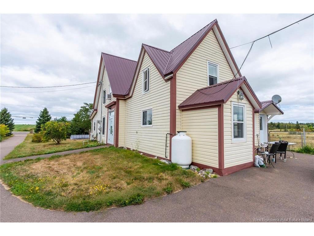 









4235


Route 16

,
Malden,




NB
E4M 2H2

