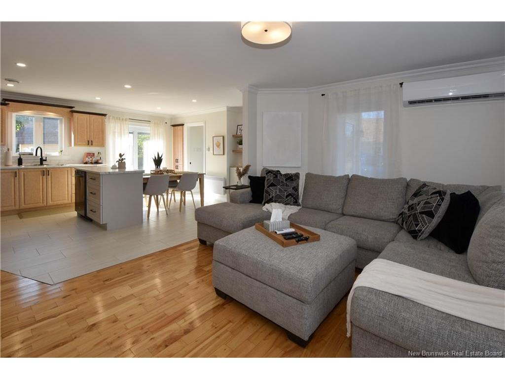 









700


Isabelle

,
Tracadie,




NB
E1X 2J1

