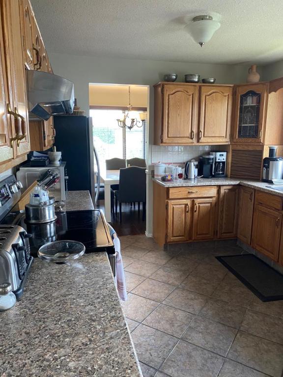 









3343


Gordon

Drive,
Kelowna,




BC
V1W 3M9

