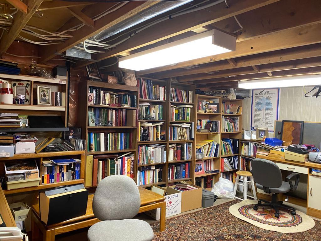 









3343


Gordon

Drive,
Kelowna,




BC
V1W 3M9

