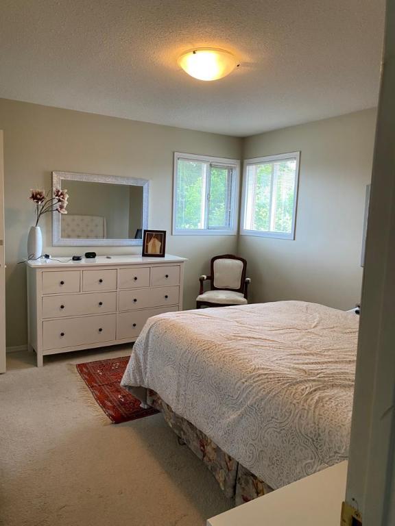 









3343


Gordon

Drive,
Kelowna,




BC
V1W 3M9

