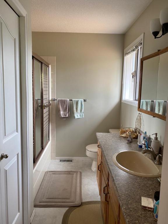 









3343


Gordon

Drive,
Kelowna,




BC
V1W 3M9

