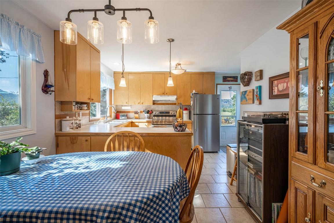 









4210


White Lake

Road,
Tappen,




BC
V0E 2W1

