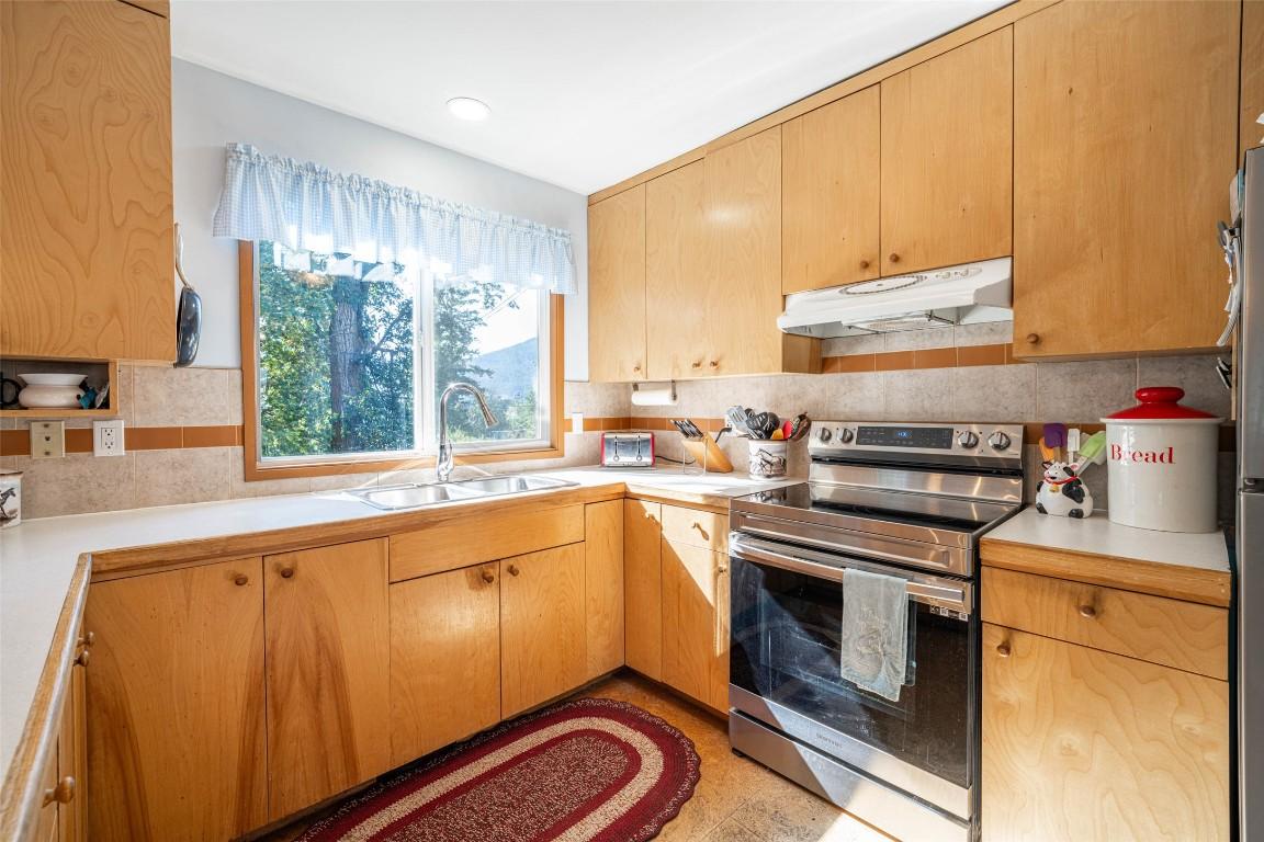 









4210


White Lake

Road,
Tappen,




BC
V0E 2W1

