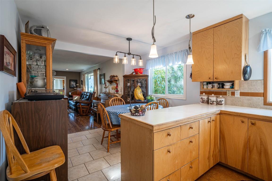 









4210


White Lake

Road,
Tappen,




BC
V0E 2W1

