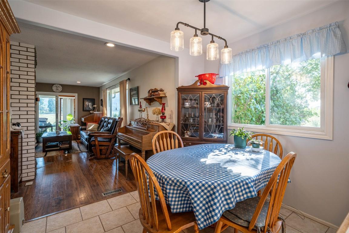 









4210


White Lake

Road,
Tappen,




BC
V0E 2W1

