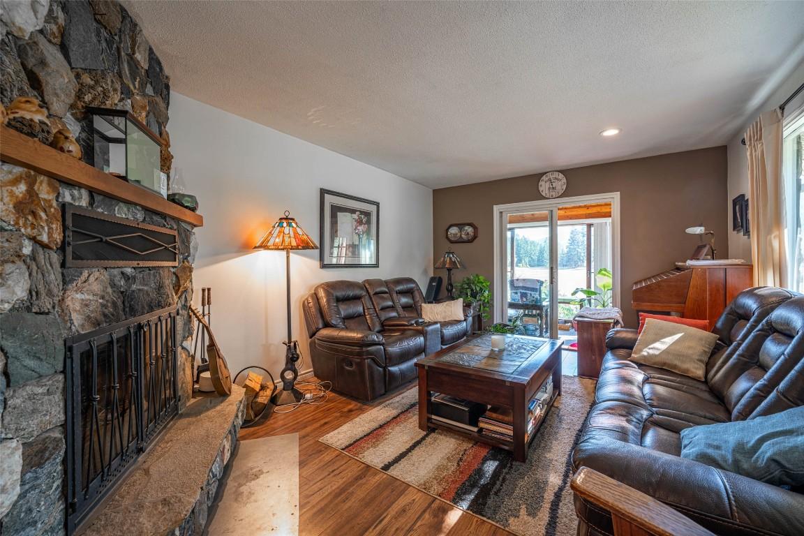 









4210


White Lake

Road,
Tappen,




BC
V0E 2W1

