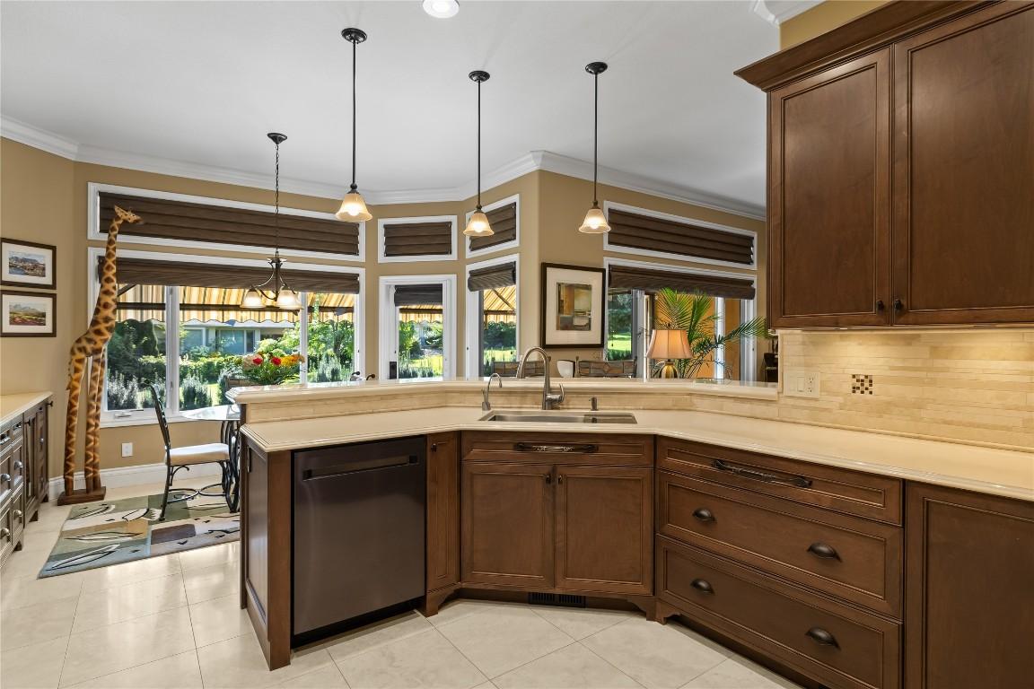 









3992


Gallaghers

Parkway,
Kelowna,




BC
V1W 3Z8

