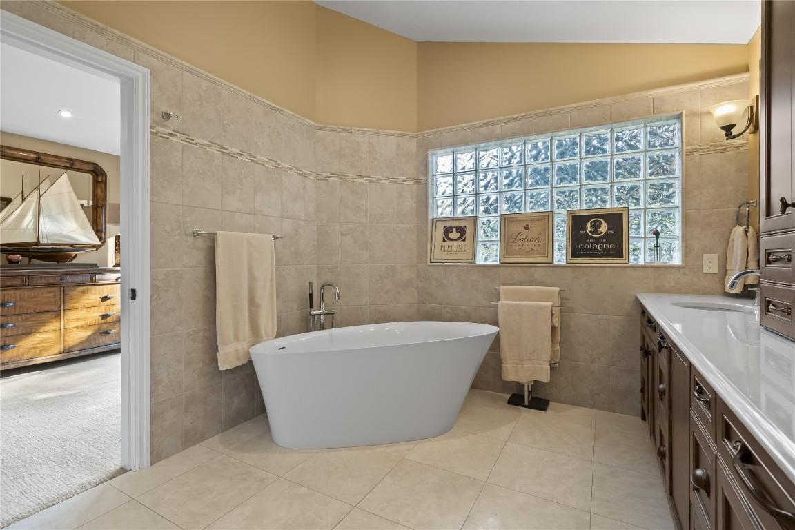 









3992


Gallaghers

Parkway,
Kelowna,




BC
V1W 3Z8

