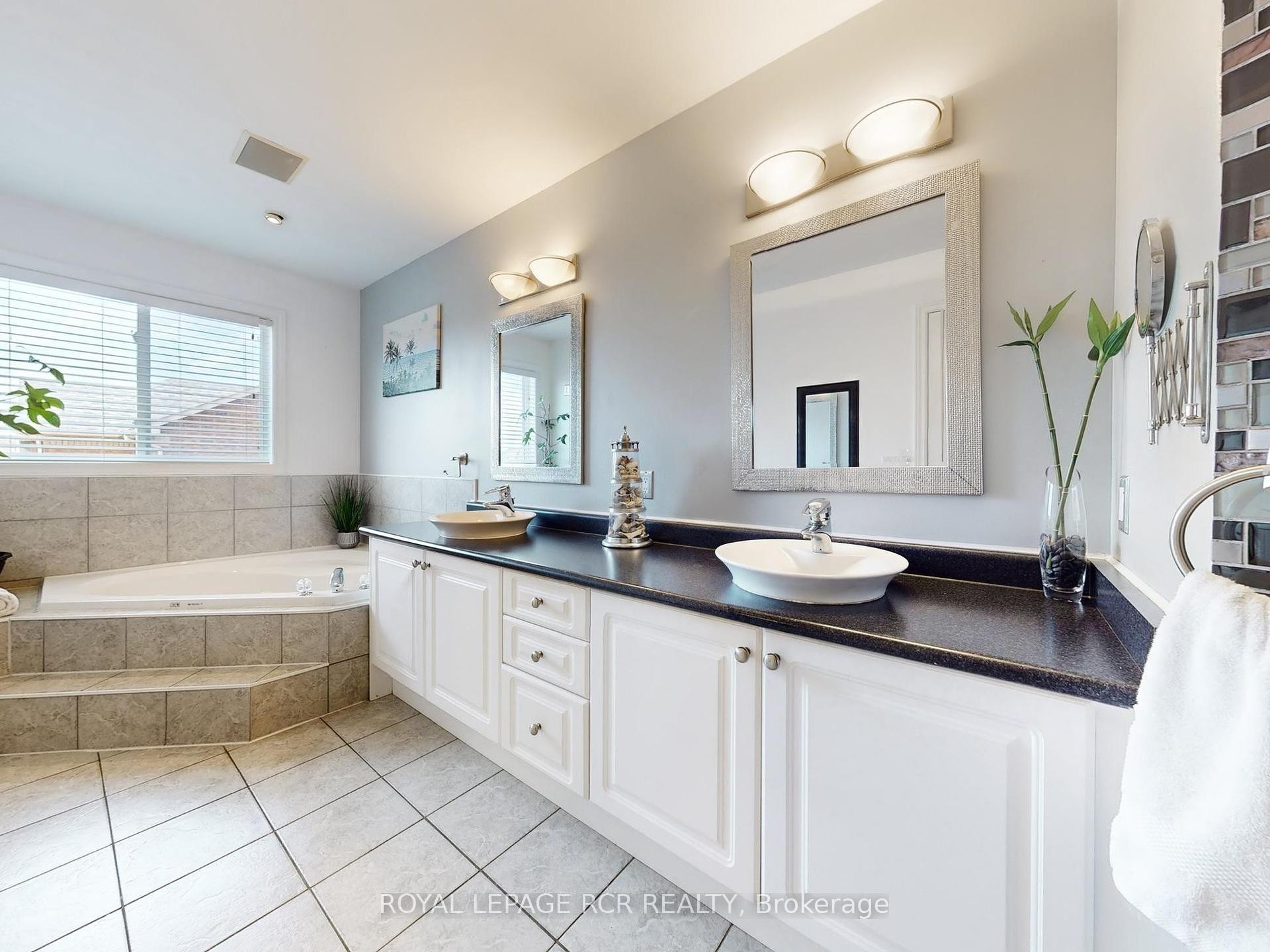 









28


Wakely

Boulevard,
Caledon,




ON
L7E 2G9

