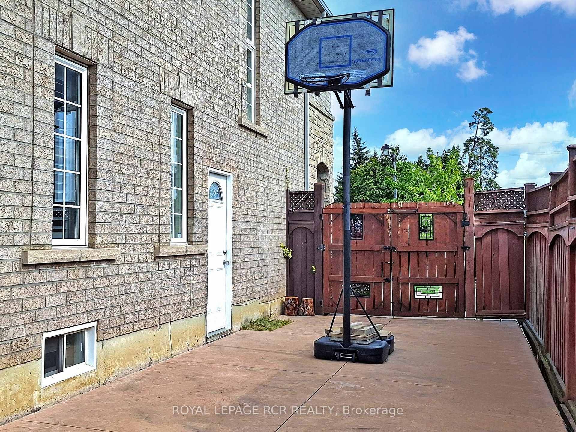 









28


Wakely

Boulevard,
Caledon,




ON
L7E 2G9


