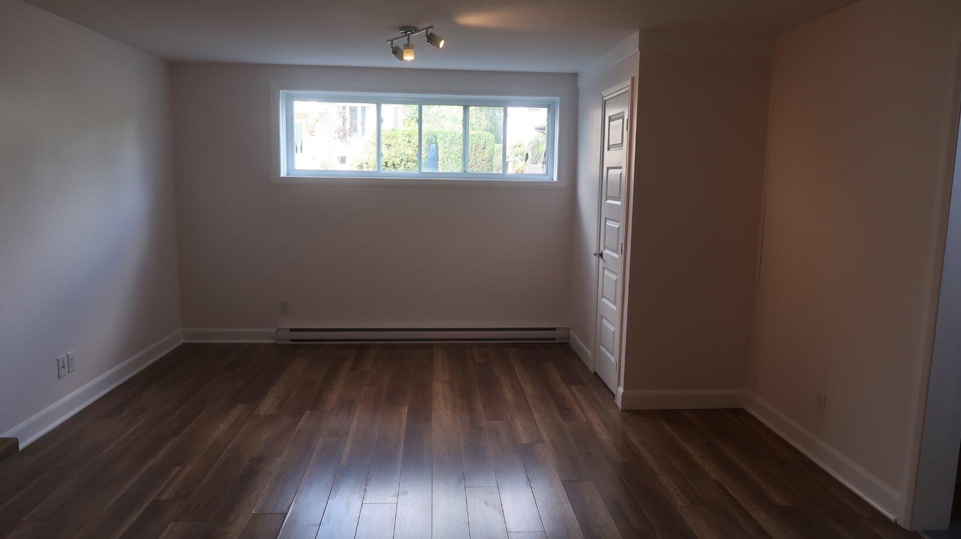 









899


Rue Paul-Émile-Borduas

,
Saint-Lin/Laurentides,




QC
J5M2S5

