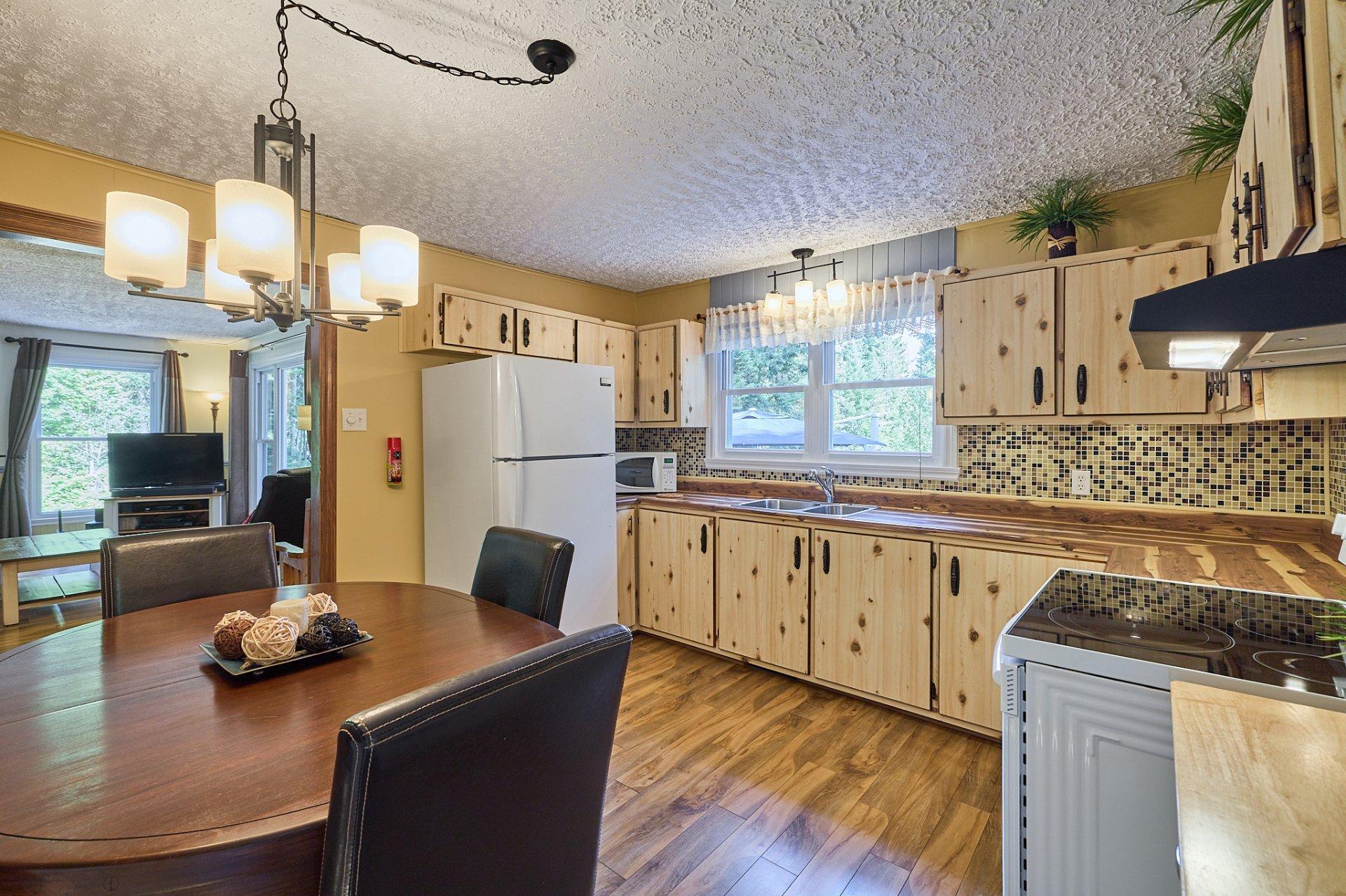 









51


Ch. Favreau

,
Saint-Donat,




QC
J0T2C0

