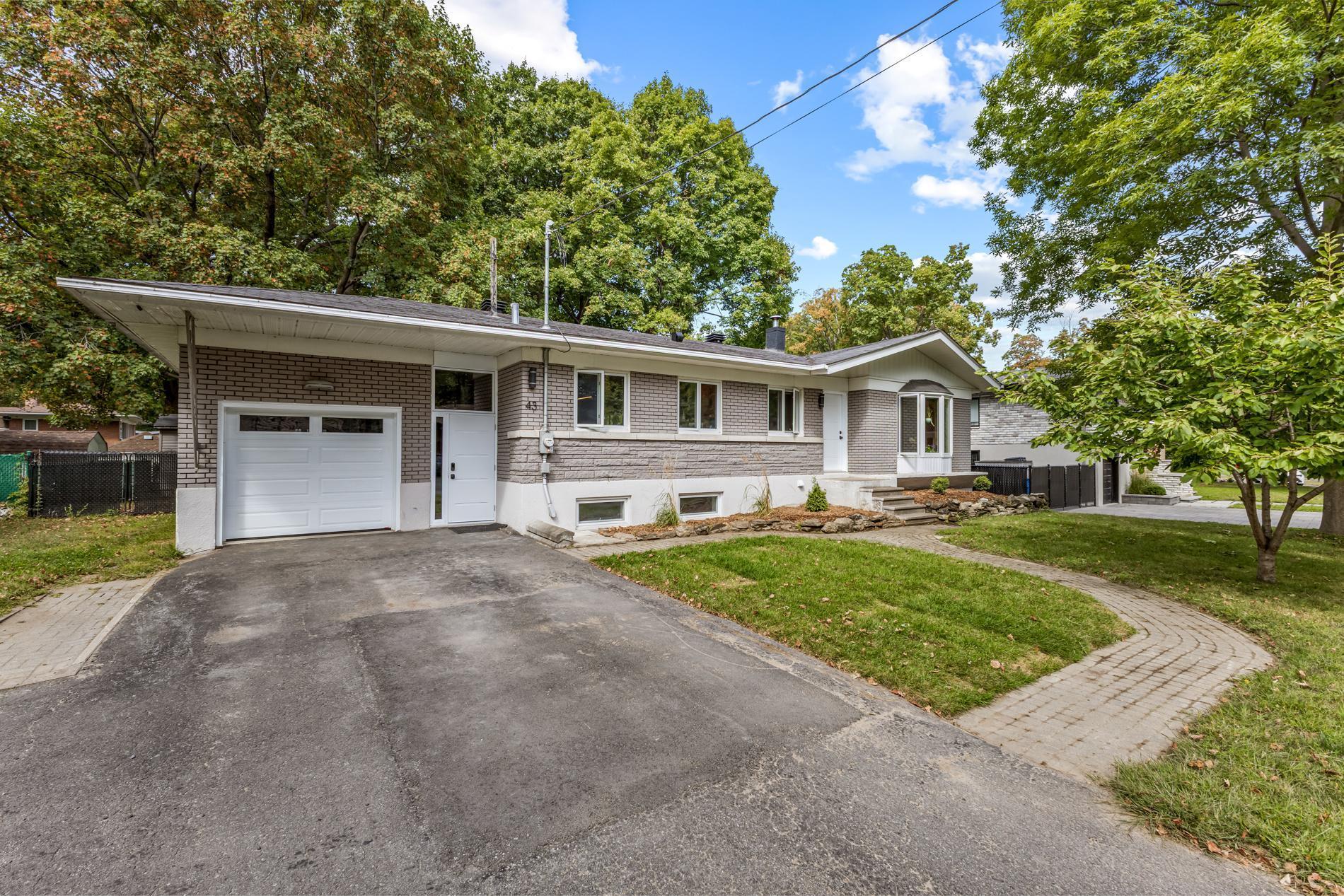 









43


Rue Aubin

,
Repentigny (Repentigny),




QC
J6A1M8

