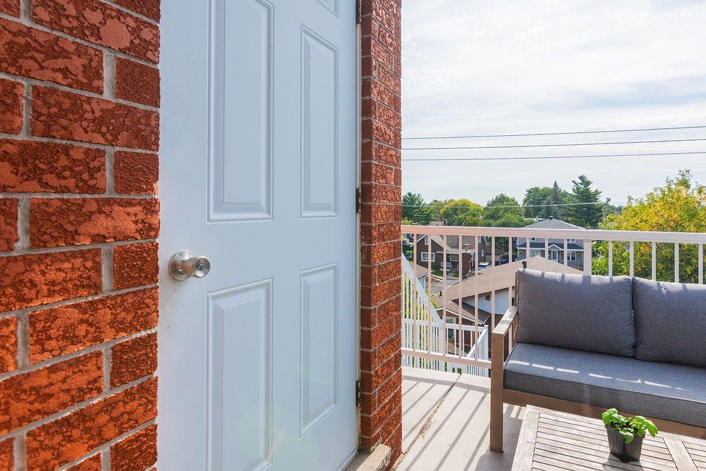 









1374


Rue Émerie

,
Longueuil (Saint-Hubert),




QC
J4T0A3

