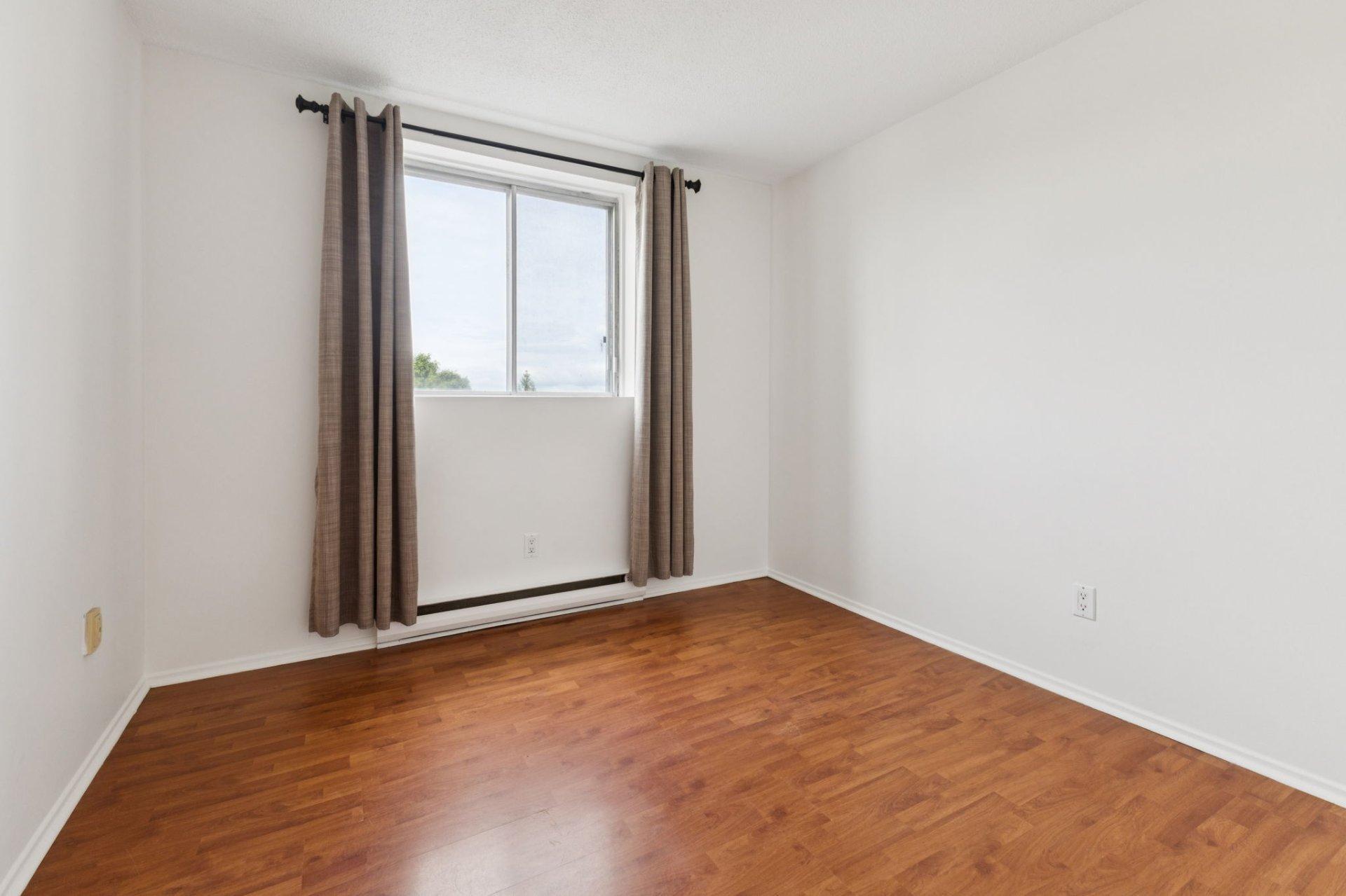 









23


Rue de la Soeur-Jeanne-Marie-Chavoin

, 415,
Gatineau (Hull),




QC
J8Z1V9

