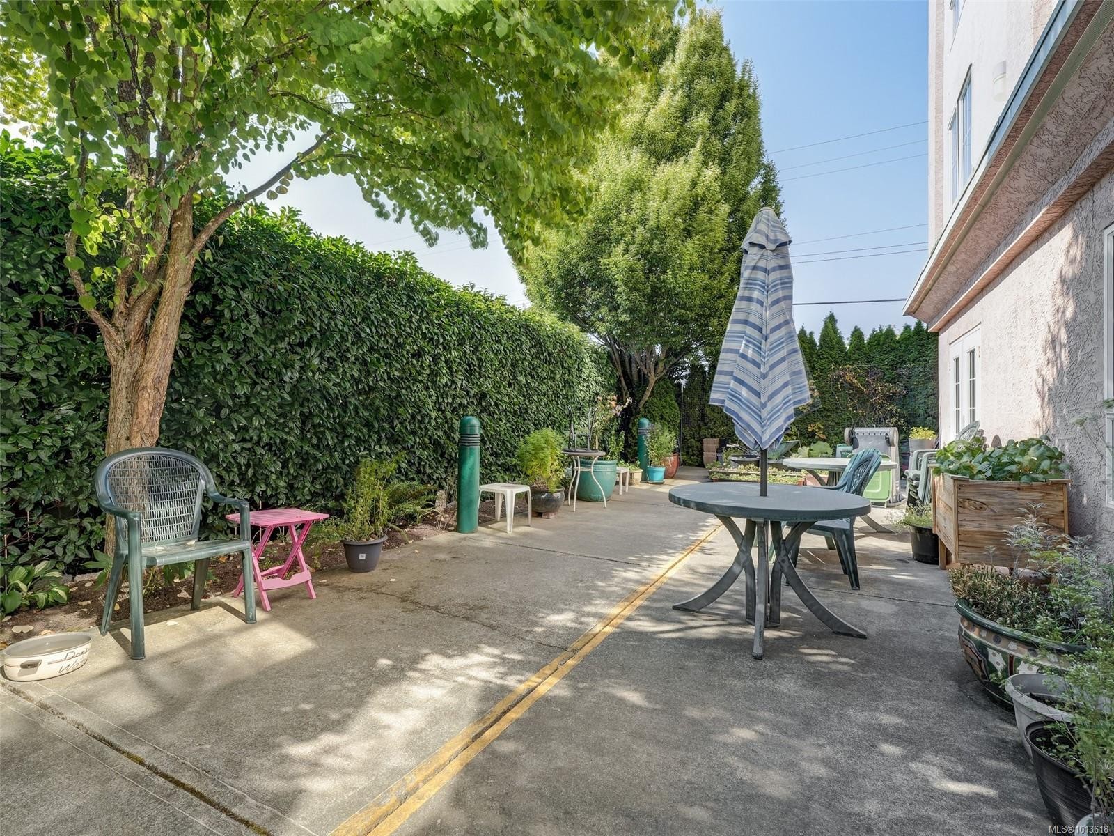 









3133


Tillicum

Rd, 413,
Saanich,




BC
V9A 2B4

