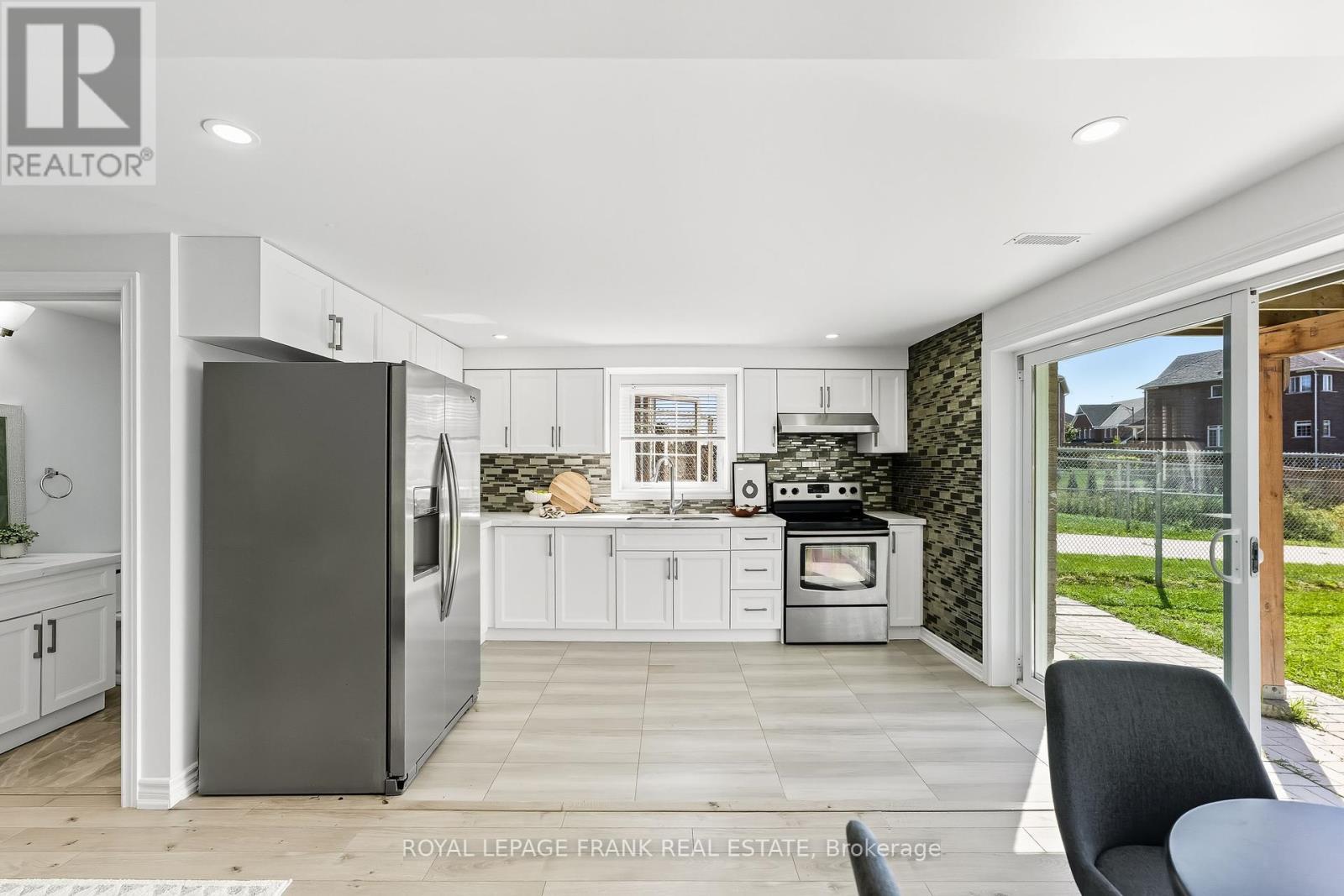 












1842 DOUGLAS LANGTREE DRIVE

,
Oshawa (Taunton),




Ontario
L1K0Y5


