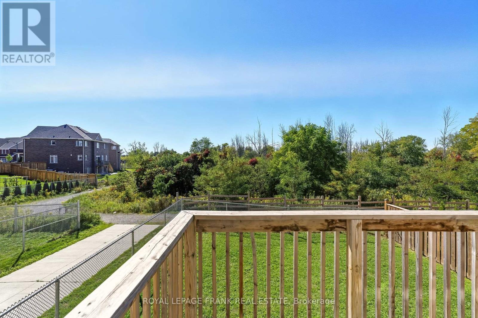 












1842 DOUGLAS LANGTREE DRIVE

,
Oshawa (Taunton),




Ontario
L1K0Y5

