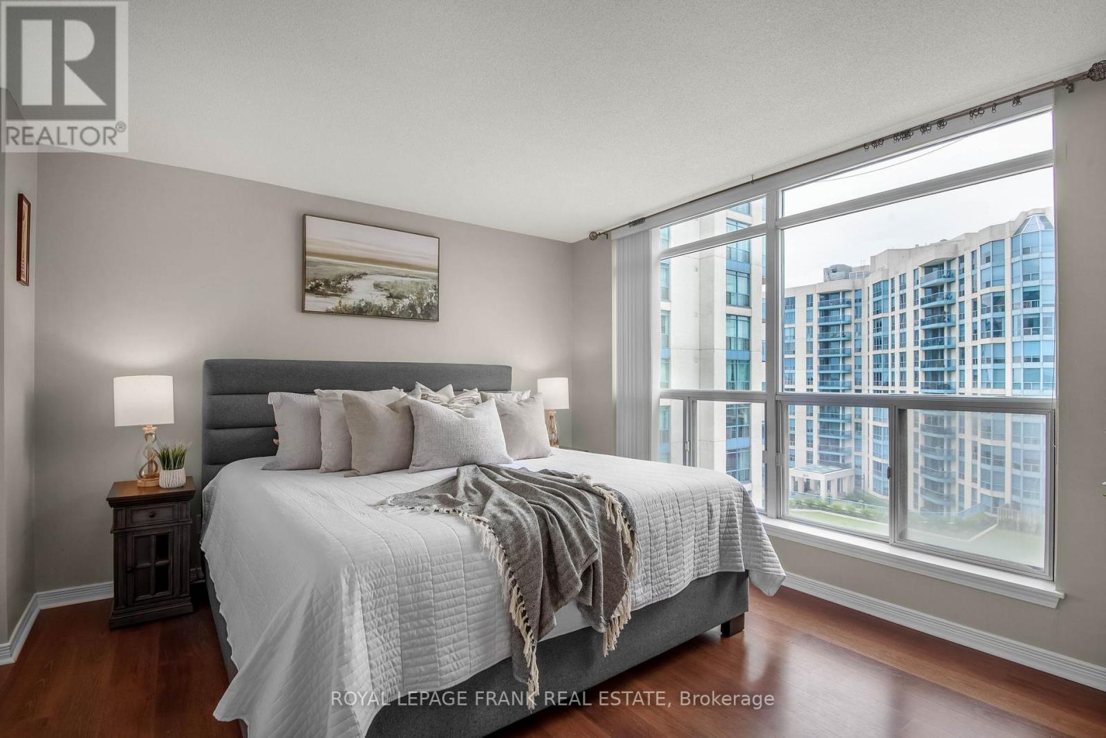












701 - 340 WATSON STREET W

,
Whitby (Port Whitby),




Ontario
L1N9G1

