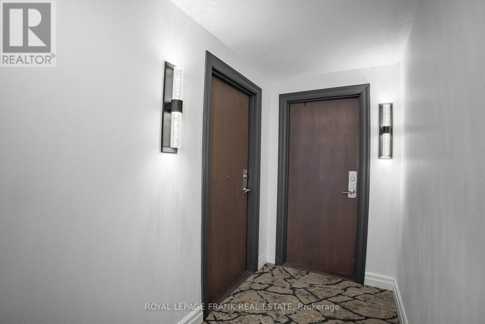 












701 - 340 WATSON STREET W

,
Whitby (Port Whitby),




Ontario
L1N9G1


