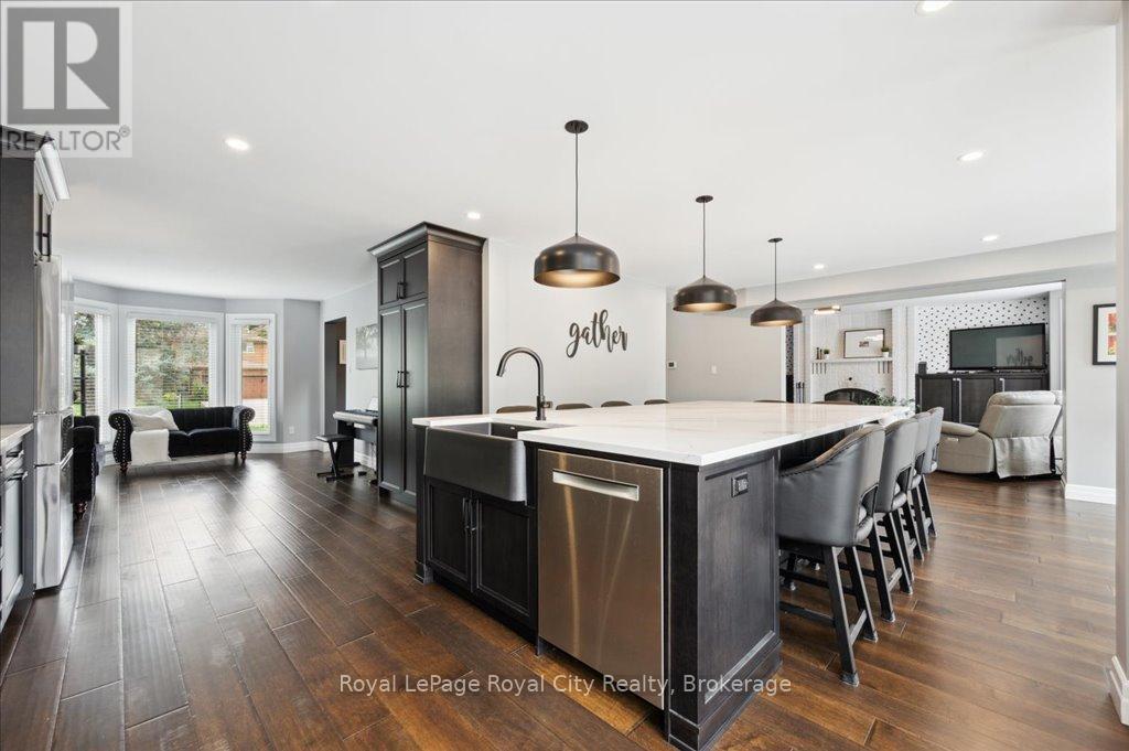 












9 KORTRIGHT ROAD E

,
Guelph (Kortright East),




Ontario
N1G4C8

