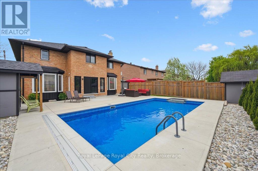 












9 KORTRIGHT ROAD E

,
Guelph (Kortright East),




Ontario
N1G4C8

