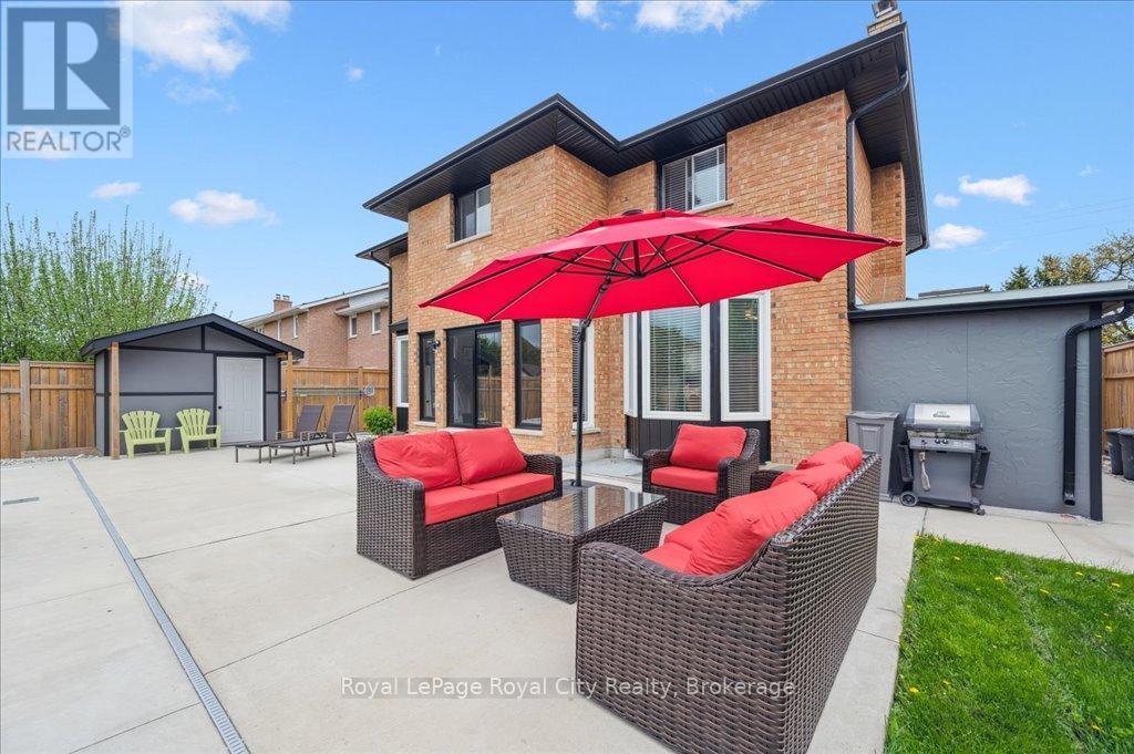 












9 KORTRIGHT ROAD E

,
Guelph (Kortright East),




Ontario
N1G4C8

