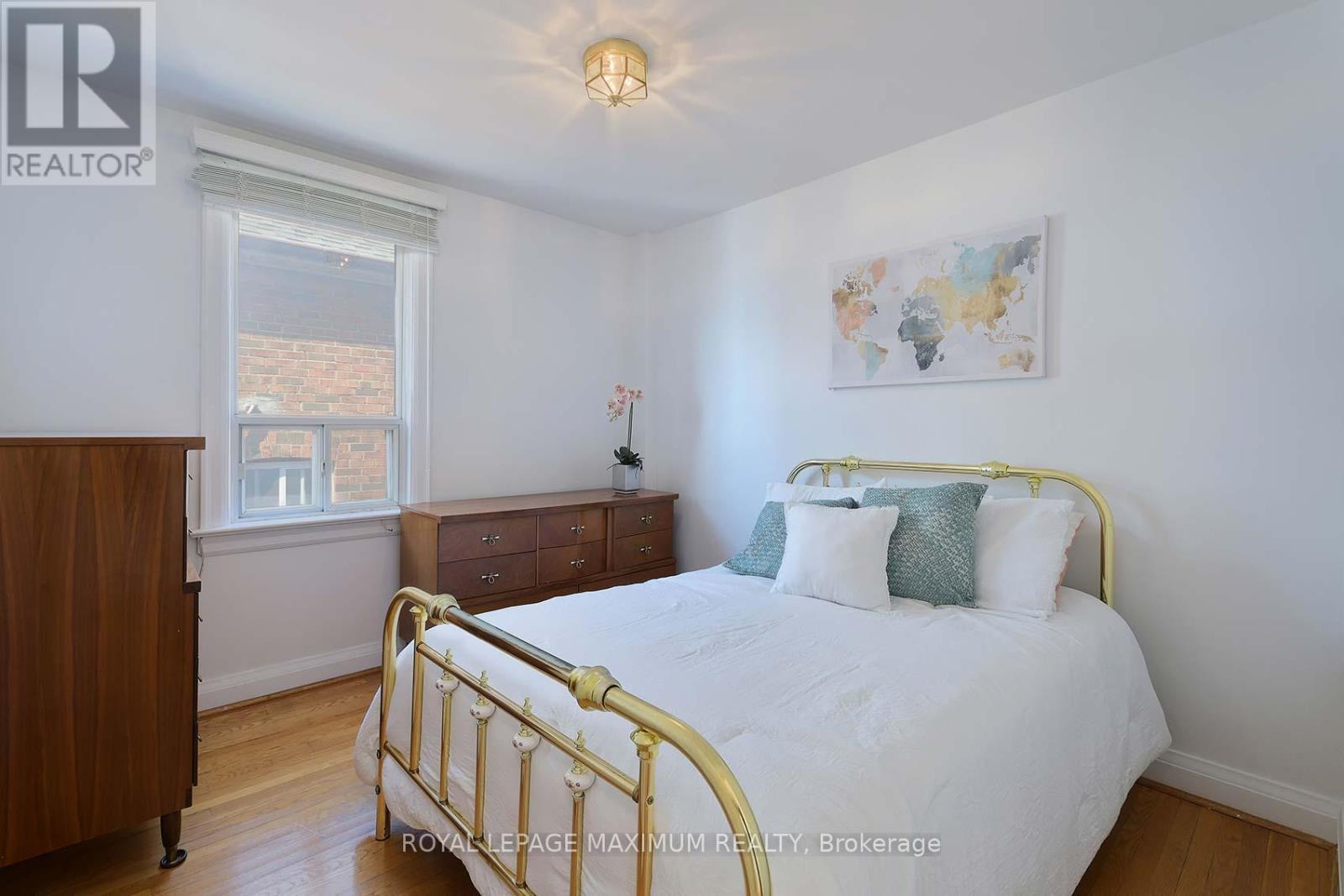 












245 BELGRAVIA AVENUE

,
Toronto,




Ontario
M6E2M9

