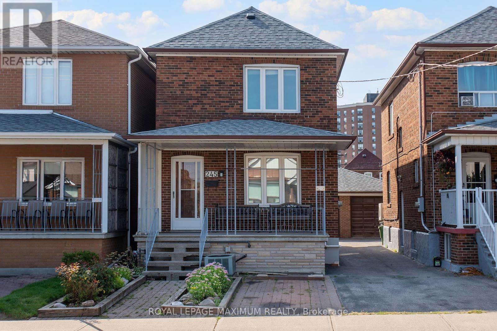 












245 BELGRAVIA AVENUE

,
Toronto,




Ontario
M6E2M9

