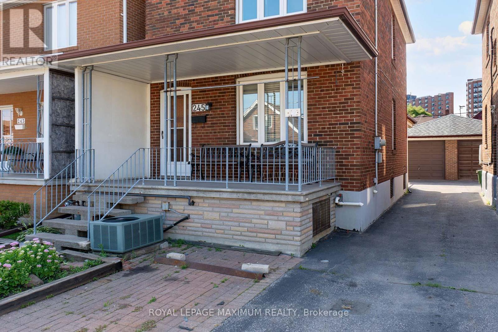 












245 BELGRAVIA AVENUE

,
Toronto,




Ontario
M6E2M9

