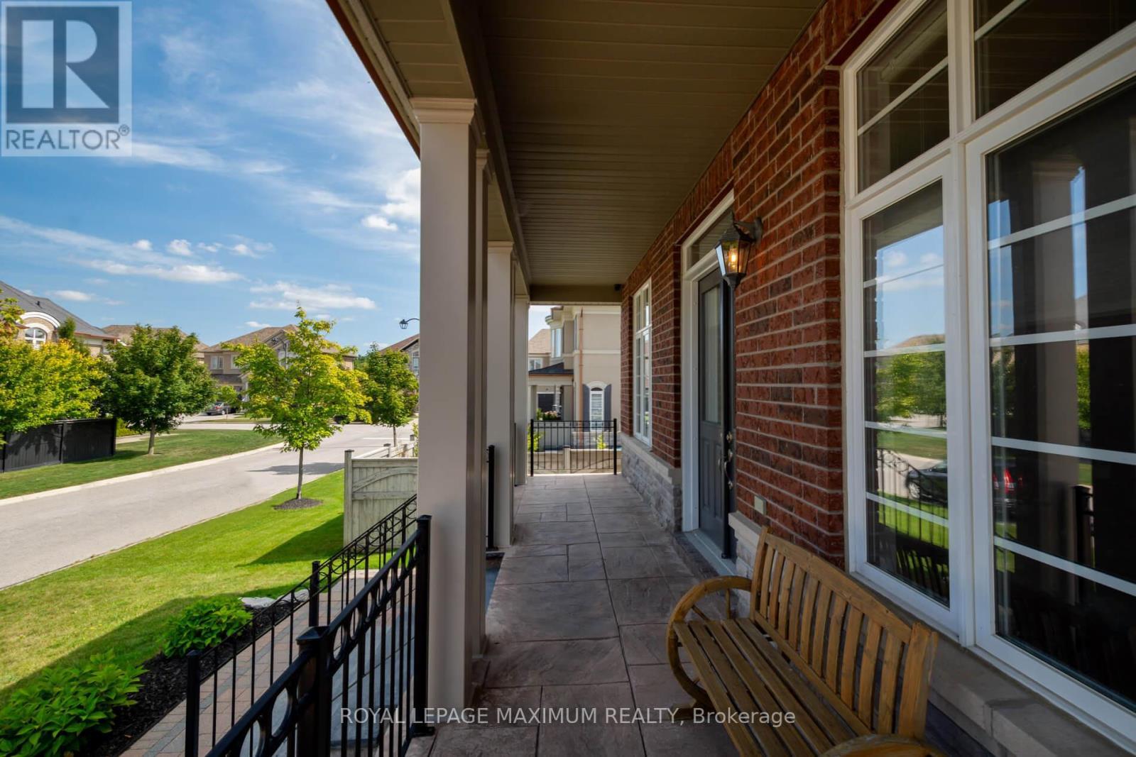 












4 BLUE BEECH TRAIL

,
King,




Ontario
L7B0A1

